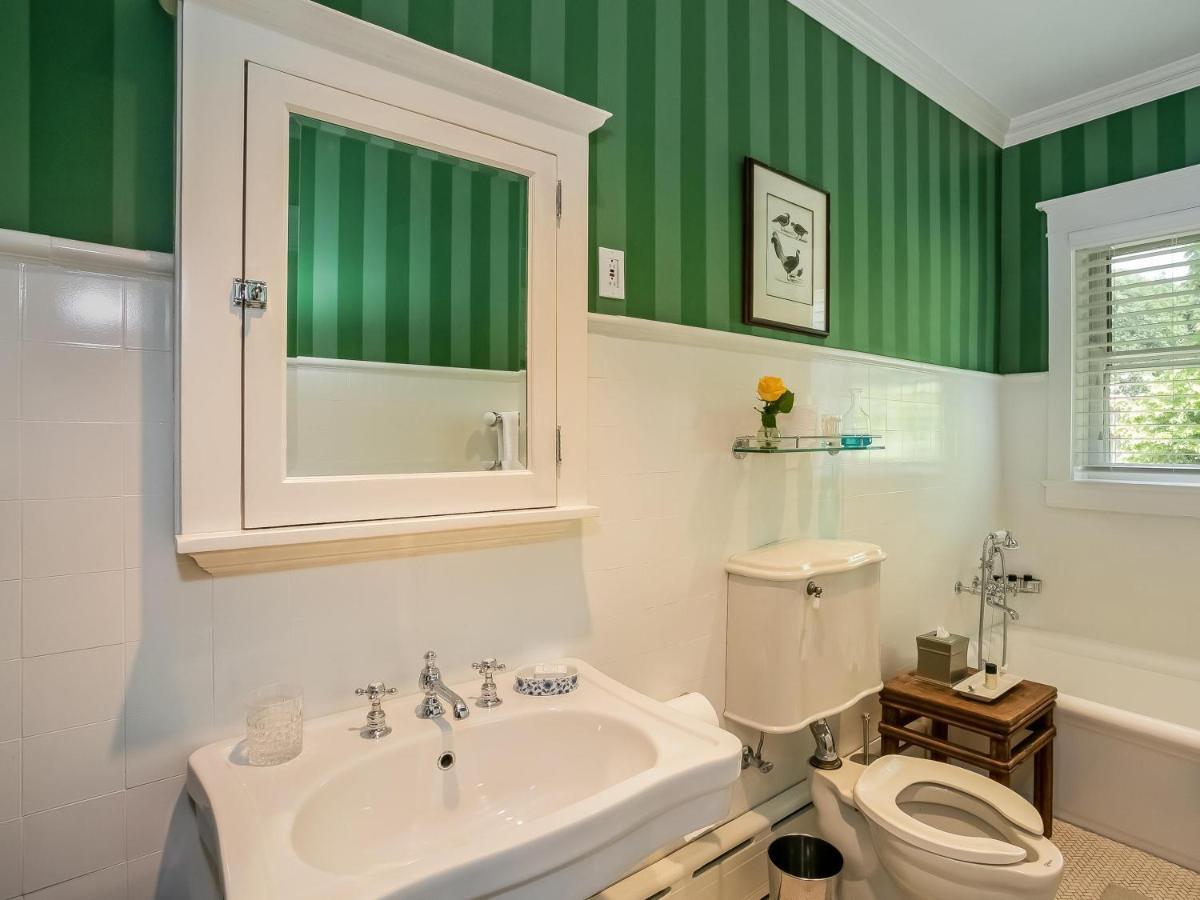 Bishops Hall (Adults Only) Oak Park Εξωτερικό φωτογραφία